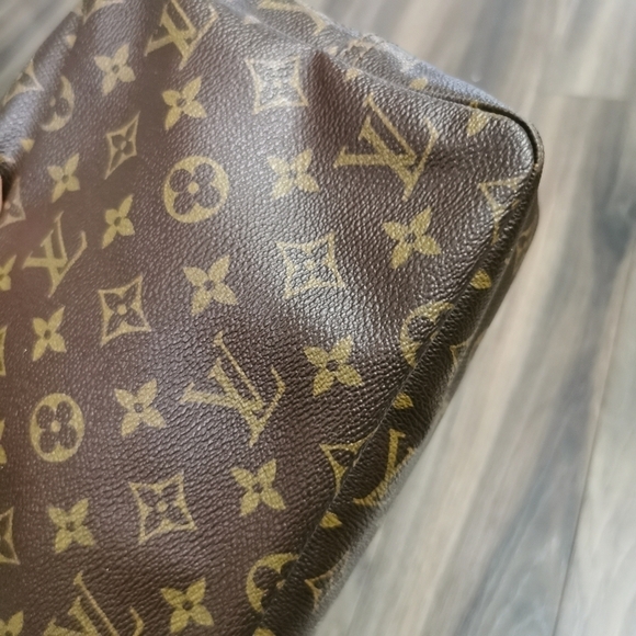 Louis Vuitton GM size make up bag - Picture 7 of 13